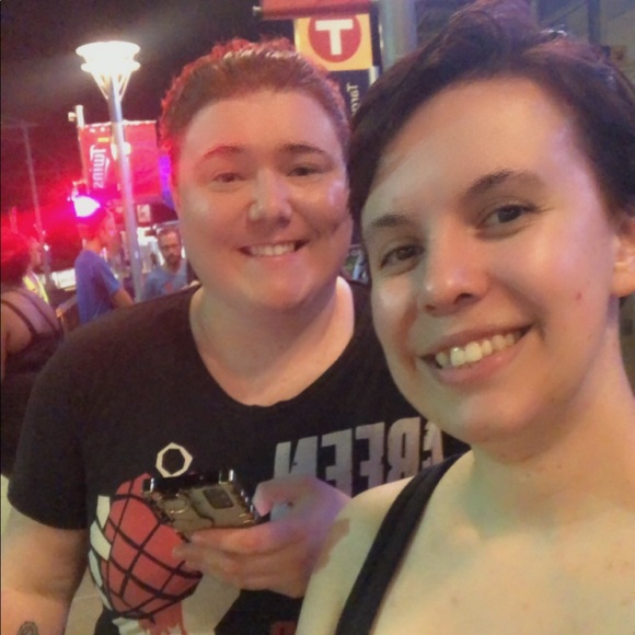 Meet Your Posher - Picture 2 of 7